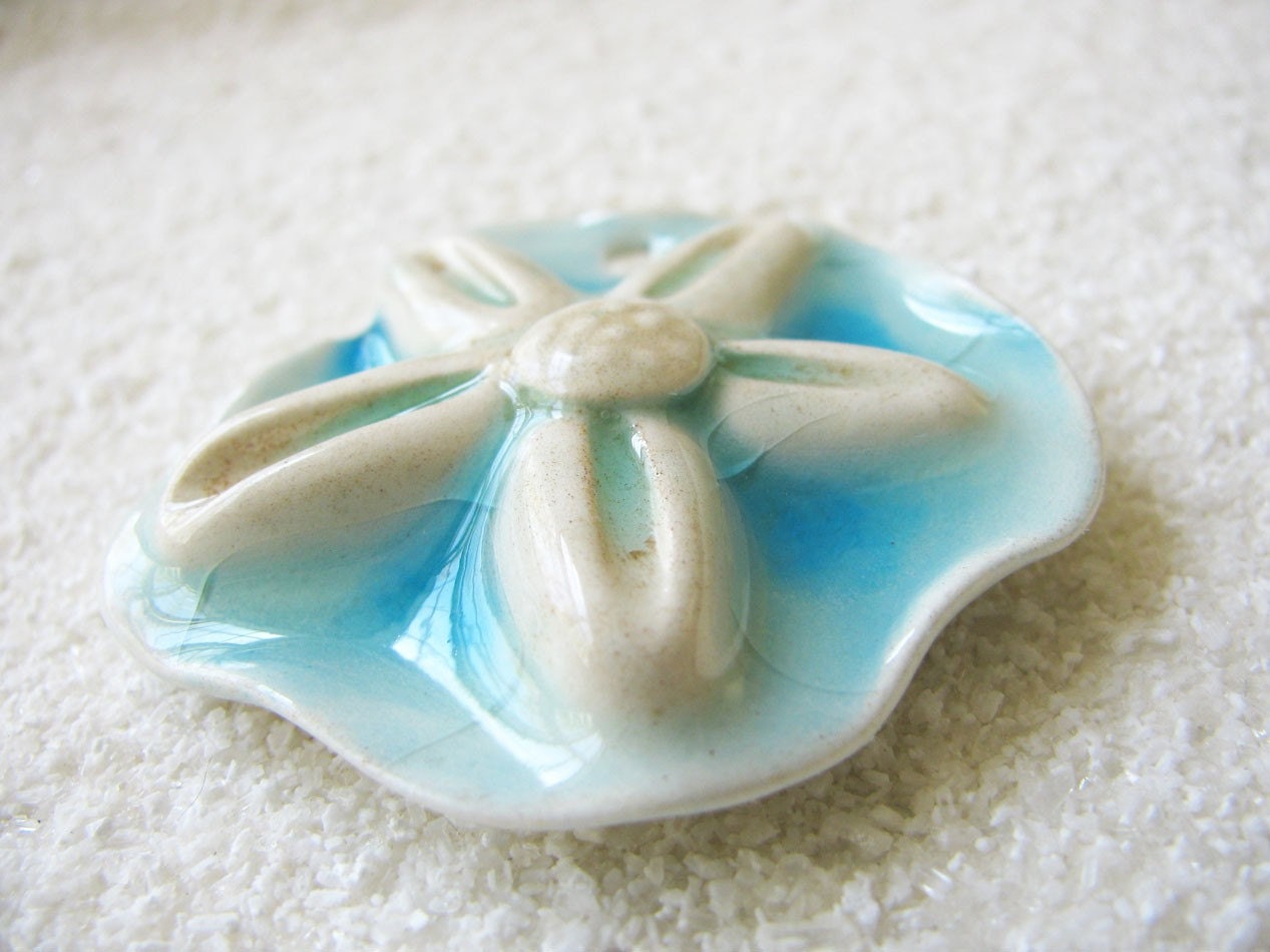 Sparkly Starfish Pendant