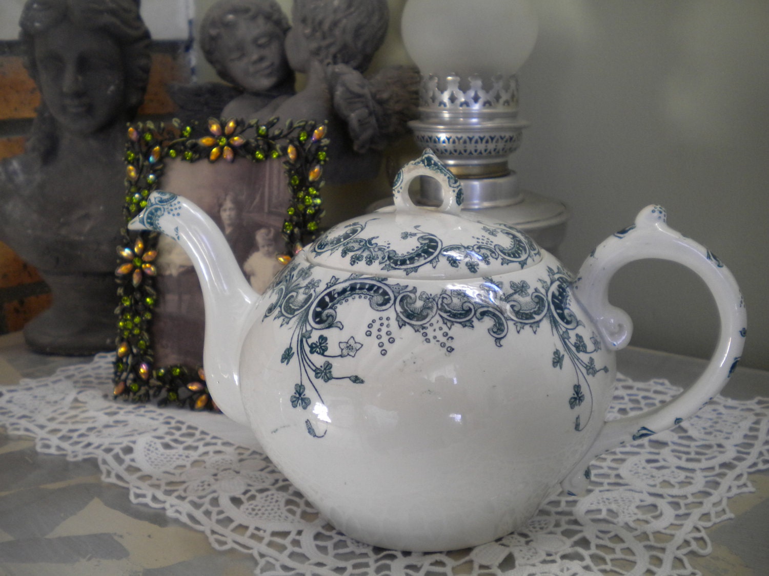 Reduced price 25,00 euros instead of 40 A beautiful vintage french Saint Amant teapot,collection Byzantin.