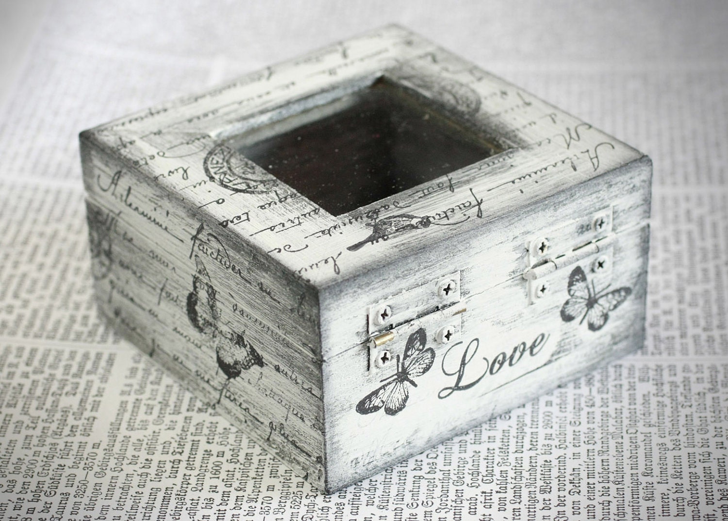 Customizable boxes, Ring Bearer, Small Treasury Love Box with Window , Boxes