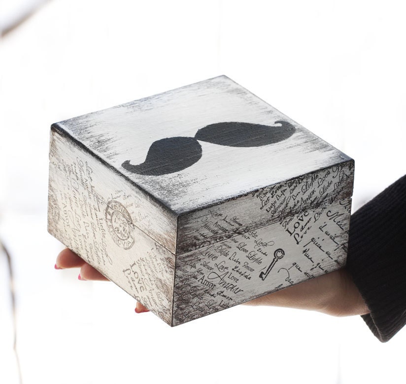 Wooden box with a mustache. Dimensions - 4.7 / 4.7 / 2.7 "