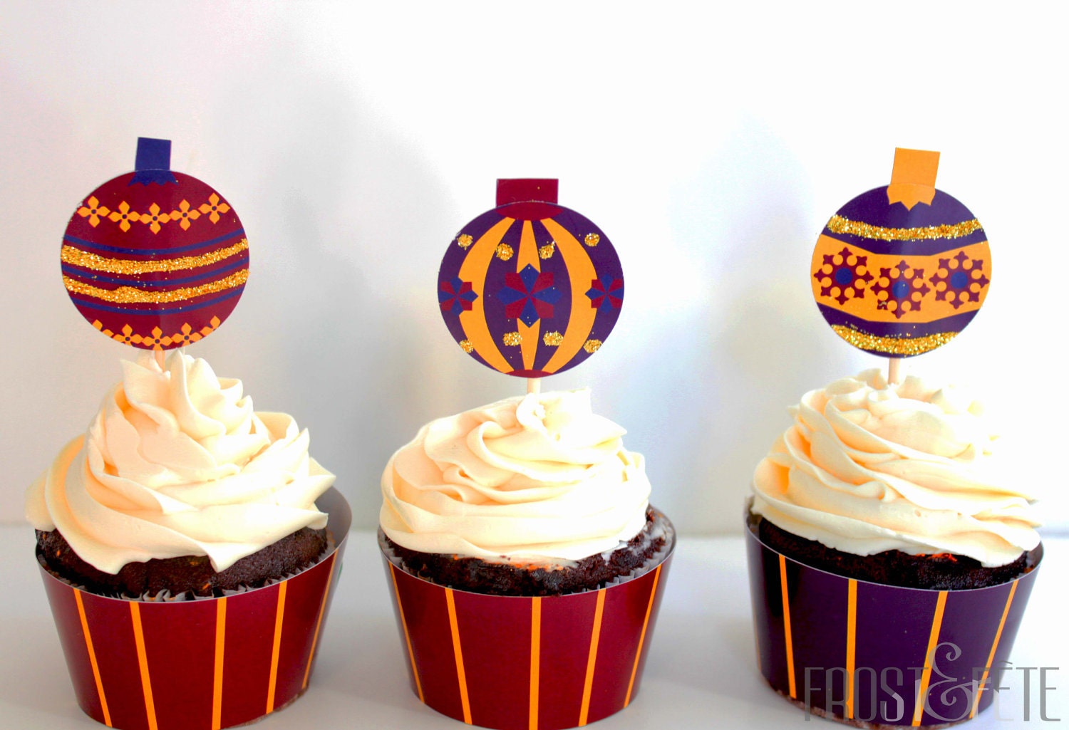 Gorgeous glittering ornaments cupcake set, includes wrappers, toppers, sprinkles