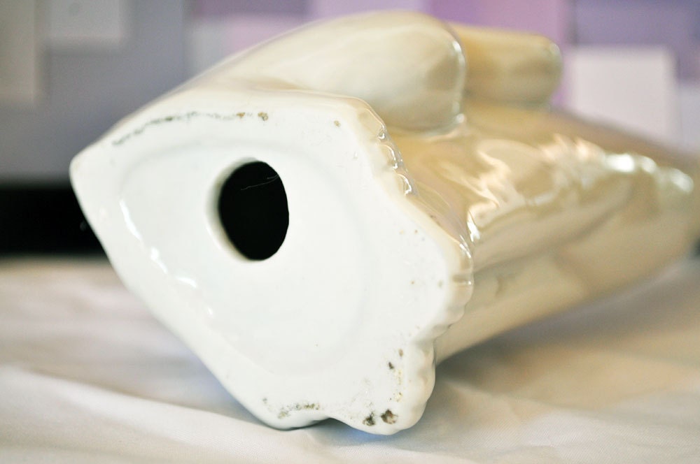 Mod White Cat Ceramic Figurine