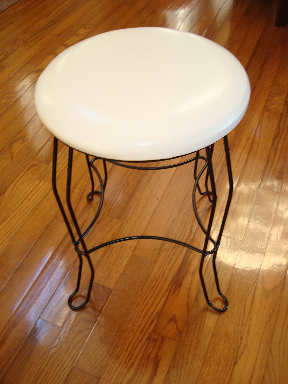 VINTAGE VANITY StoolBlack Metal LegsWhite Vinyl by TapersnPetals