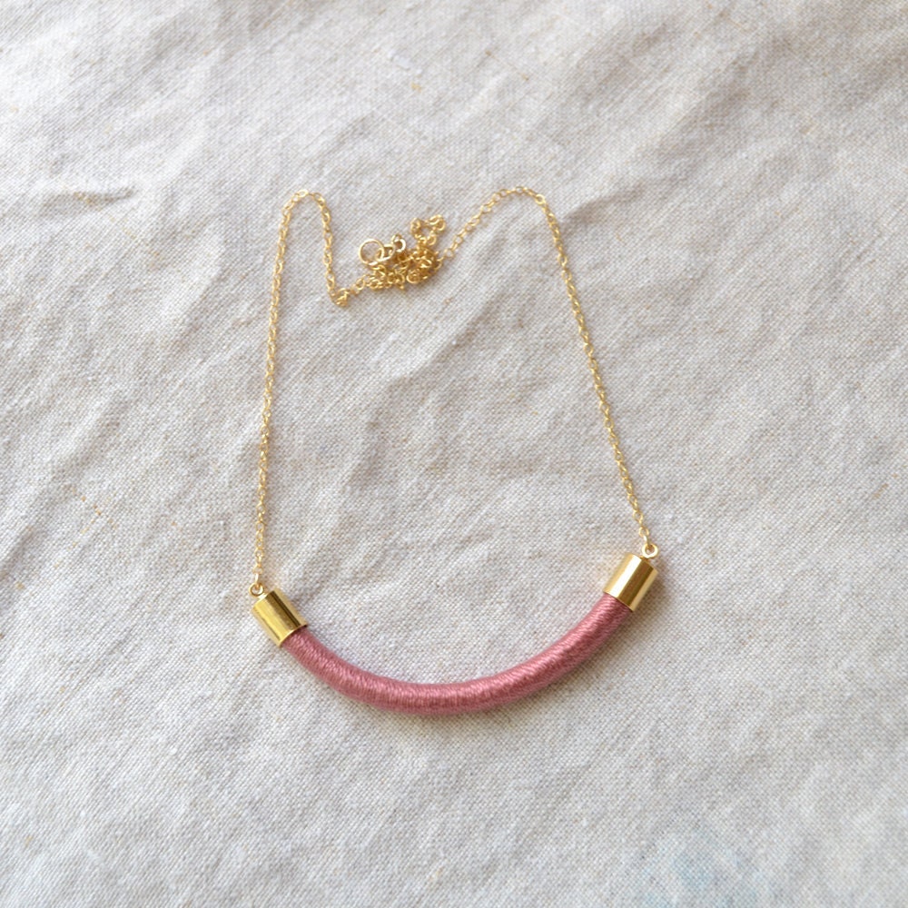 LA REINE rope necklace // blush