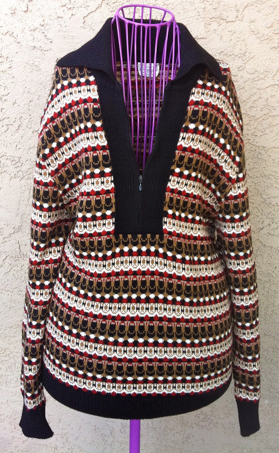 FREE SHIPPING: 70s Vintage Deep V-Neck Bold Graphic Fall Pullover Sweater, Size XLarge