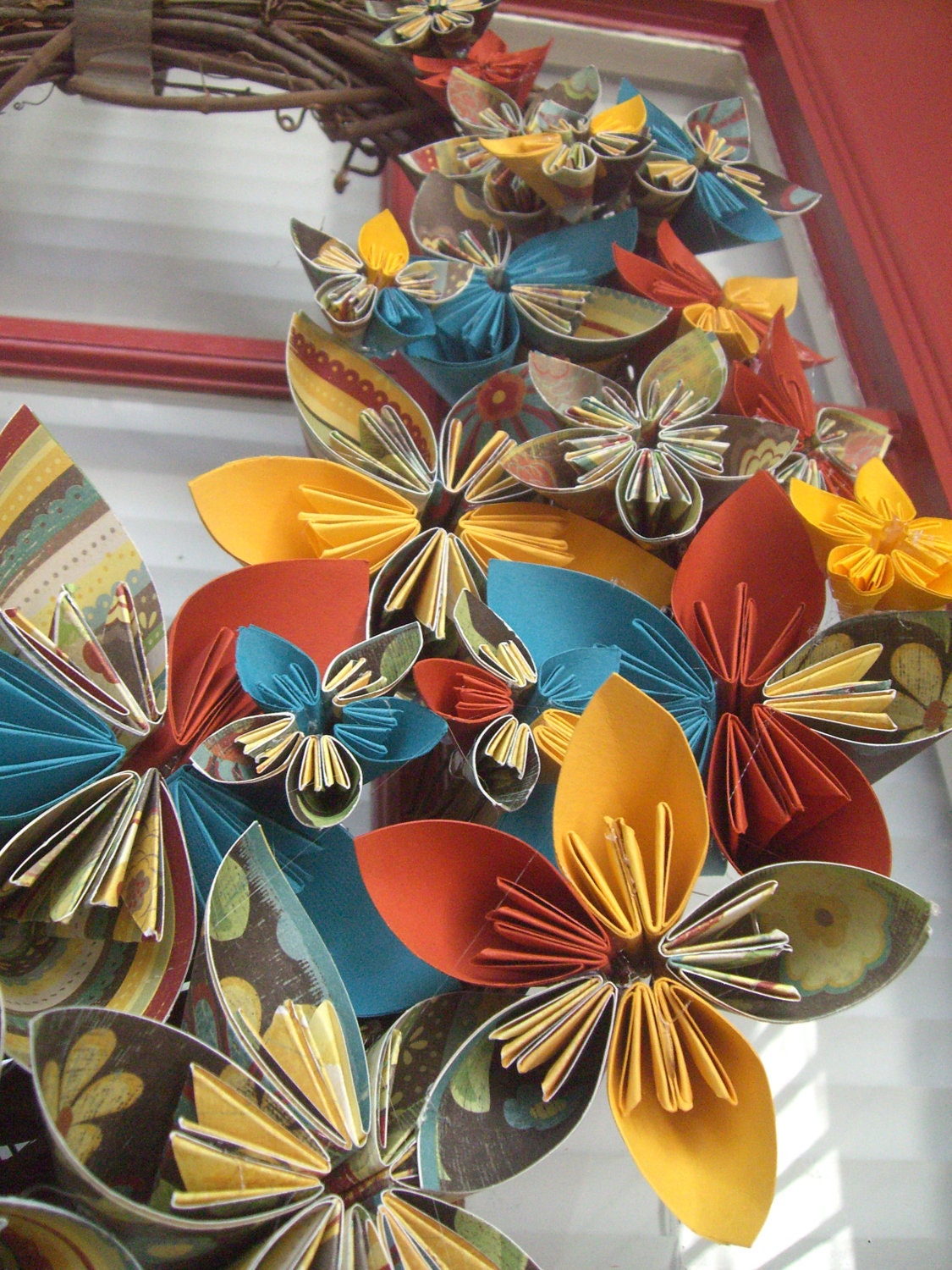 Welcome- Wreath decorated with paper flowers