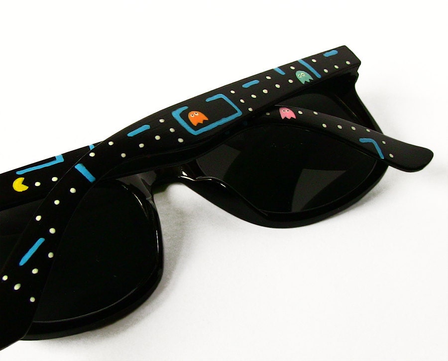 Sunglasses - Custom Wayfarer style sunglasses Pacman unique hand painted Pac-man
