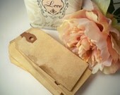 100 MEDIUM Escort Card. French Chic Hang Tag. Vintage Wedding. Shabby Cottage. Place Card. Save The Date. Luggage Tag. Wish Tree. LIGHT.