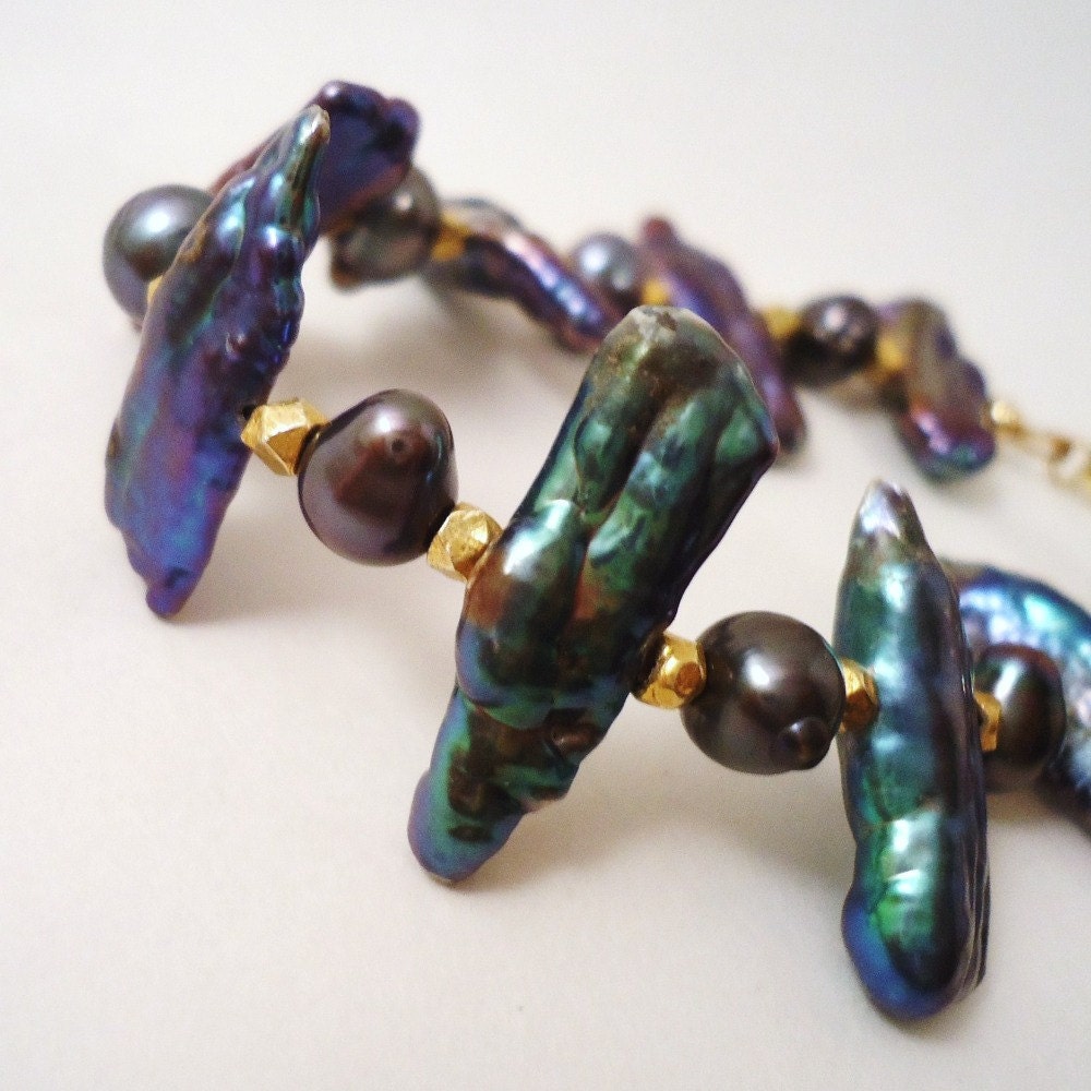 Pearl Bracelet Yellow Gold Jewellery Aubergine Jewelry Biwa Natural Gemstone Purple Iridescent Peacock B-45