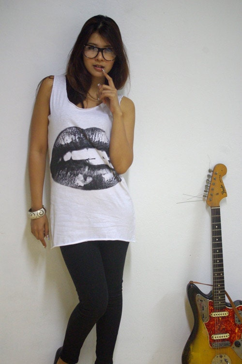Sexy Kiss Me Lips Graphic Designer Rock Tank Top M