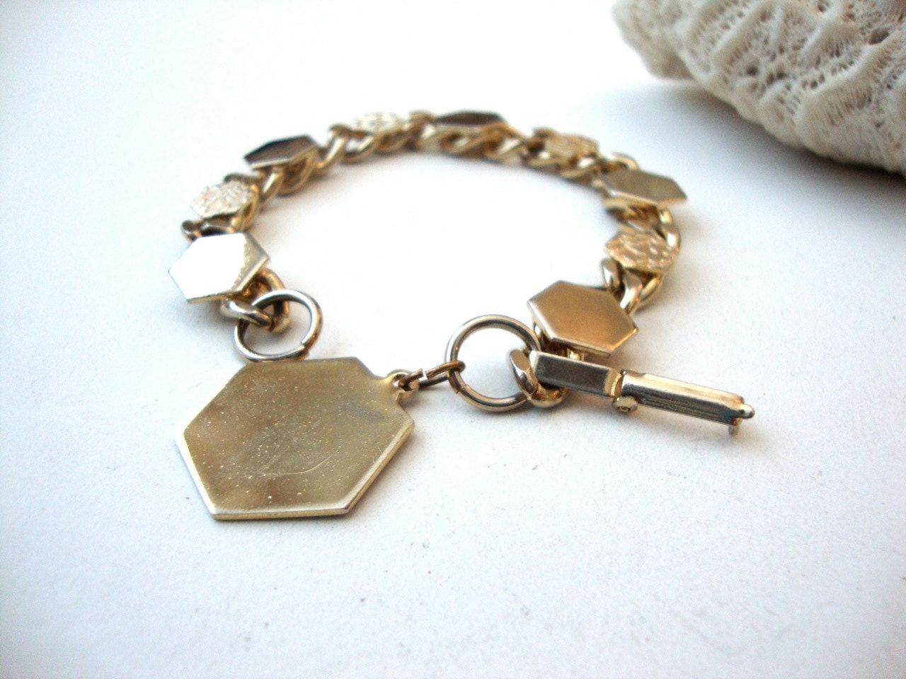 Vintage Hexagon Charm Bracelet : Florals and Shapes vintage gold tone geometric bracelet