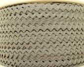 5 yds 11/64" Rick Rack in Grey