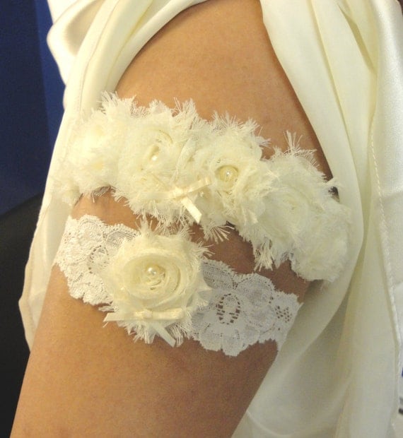 Vintage Inspired Bridal Garter Set - Cream Chiffon and Scalloped Lace