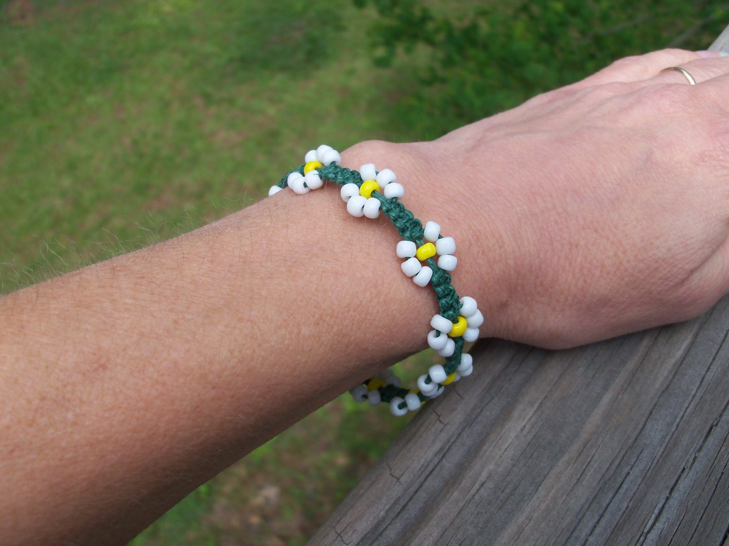 Green Hemp and Bead Bracelet, macrame, 7 inch