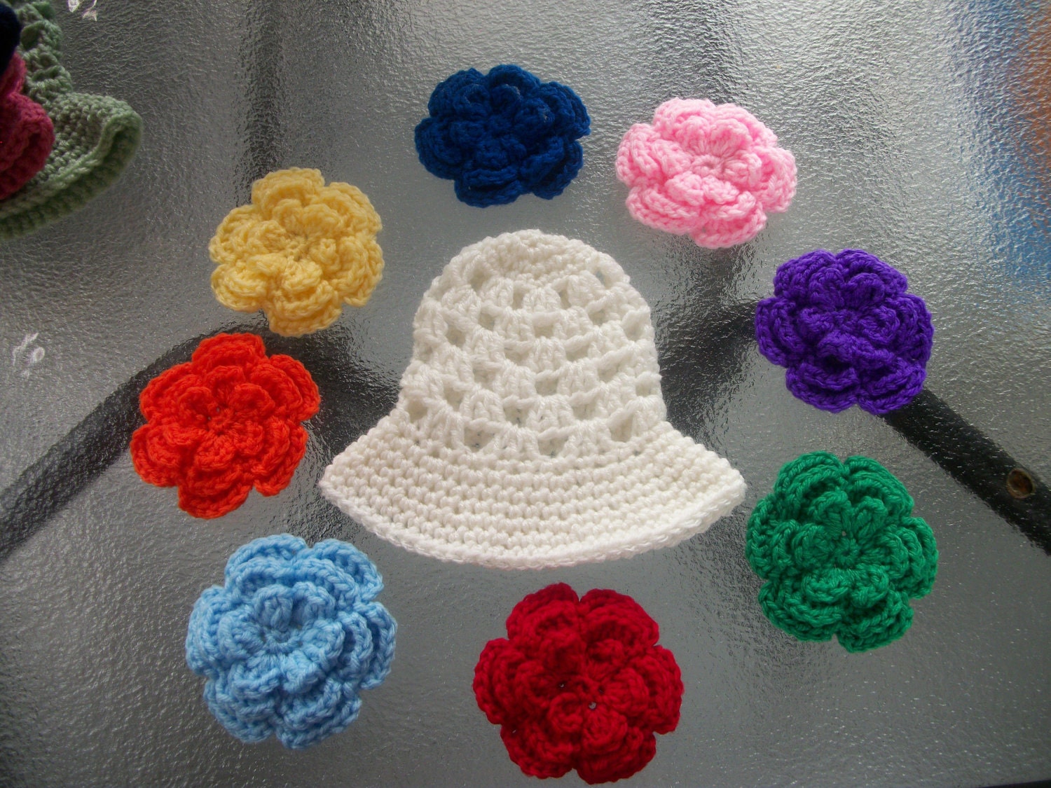 0-3 Months - White Summer Fling Sun Hat with Your Choice of 3 Detachable Flower Clips