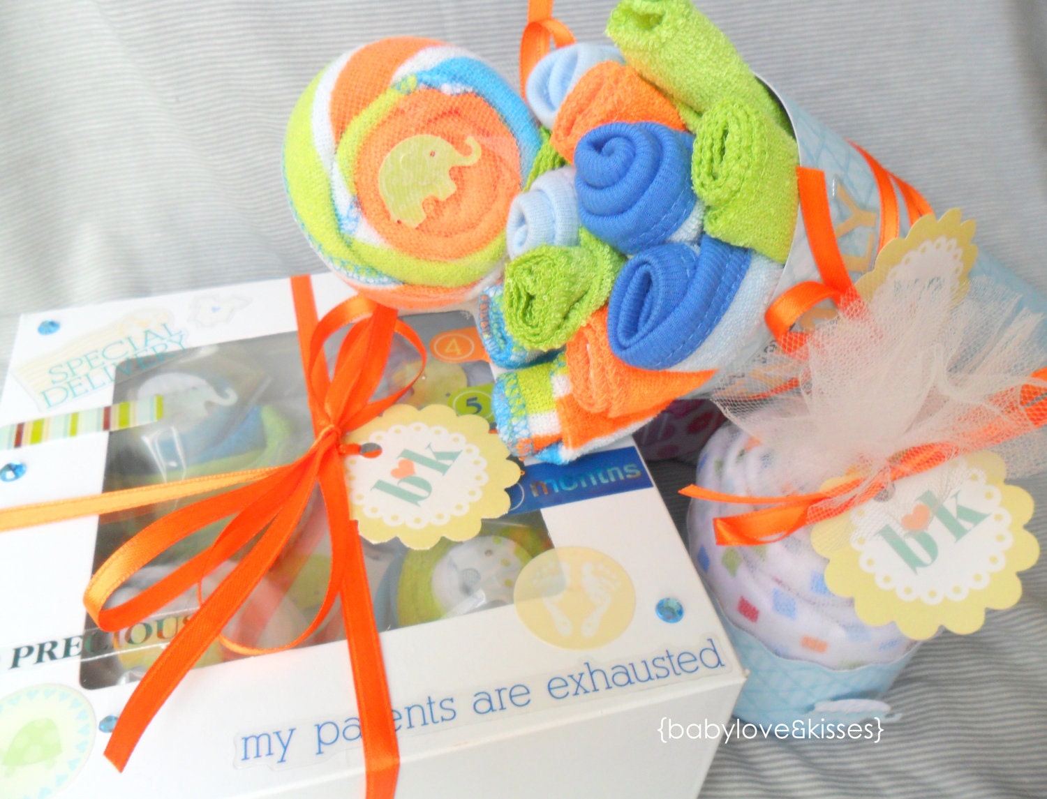 FREE SHIPPING 17 pcs. Onesies, Bibs, Booties & Washcloths Cupcake Gift Set. Washcloth Bouquet with Lollipop. Receivig Blankey Cupcake