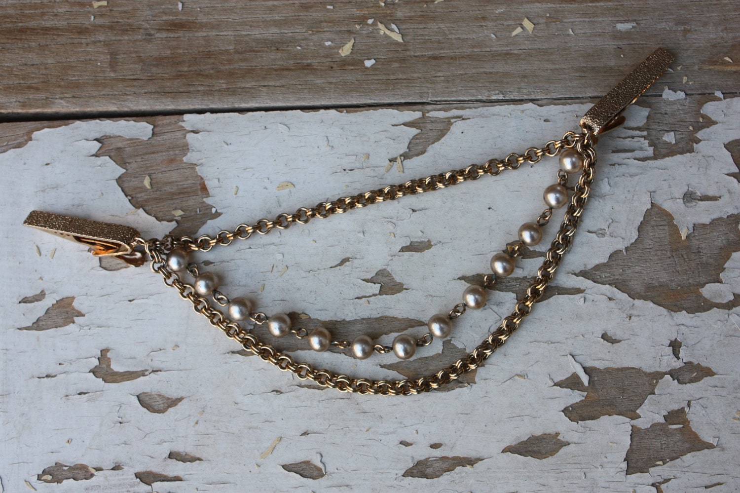 Vintage Three Strand Pearl and Gold Tone Sweater Clip