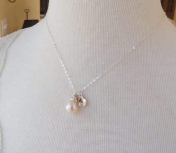 Set of 5: FIVE personalized Bridesmaid necklaces, sterling silver customized bridesmaid gifts, Pearl necklaces for bridal parties