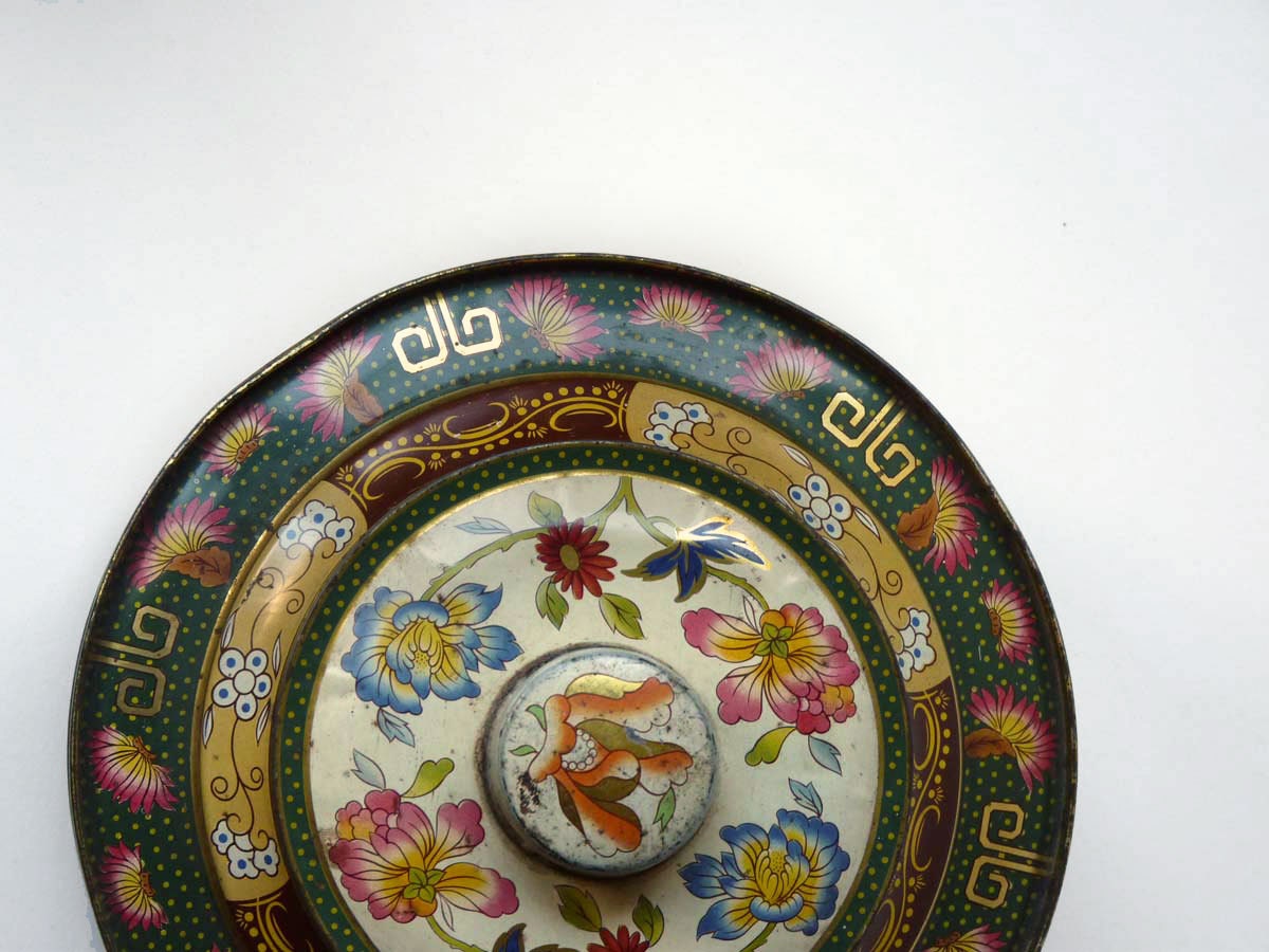 Chinoiserie Tin Box, Flower Basket motif