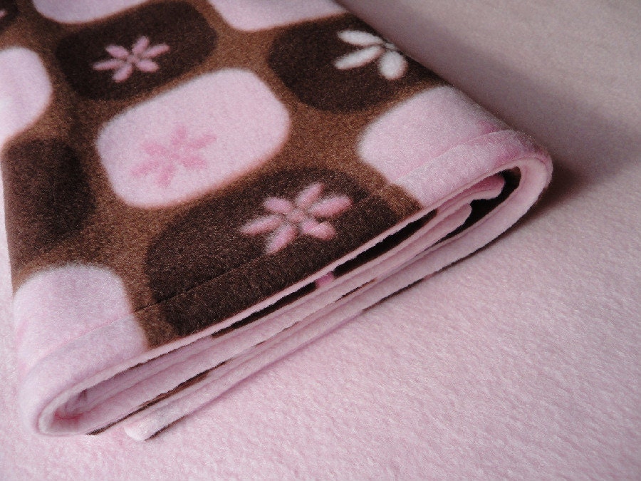 PackNPlay Sheet / Blanket Set  Fleece Bedding Set for Baby Girls  'Chocolate Silk' Print