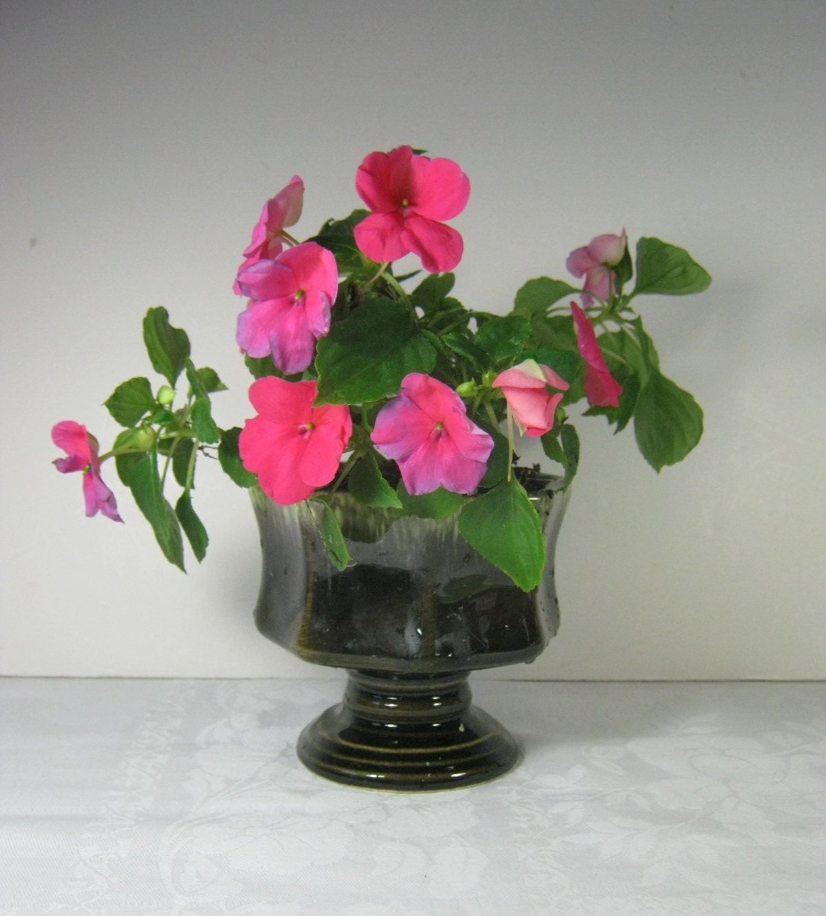 Vintage Hull Green Drip Planter Retro Mid-century Vase Candleholder