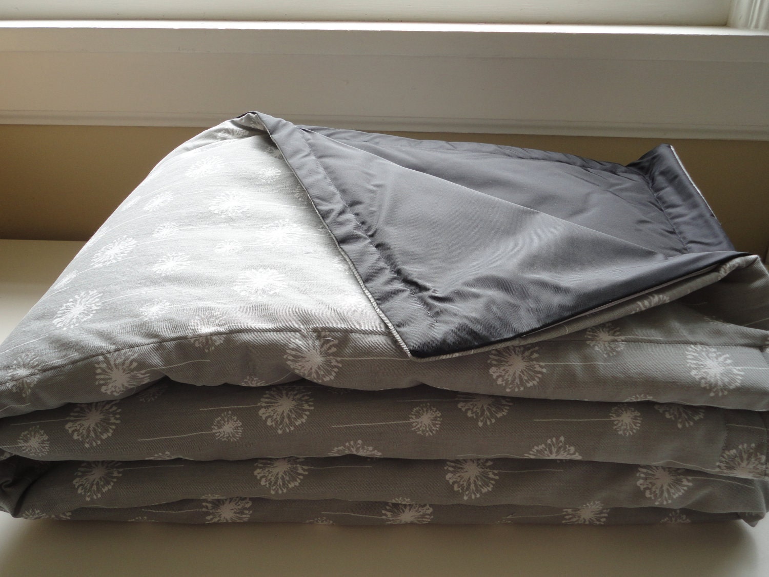 Waterproof Picnic Blanket, Oversized Stumptown Original, Silver Dandelion