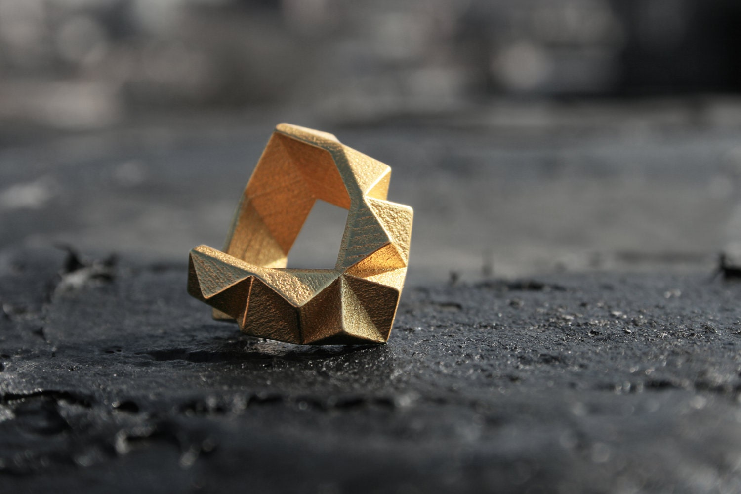 KINETIC - Yellow gold faceted modern geometric 3D printed chunky ring