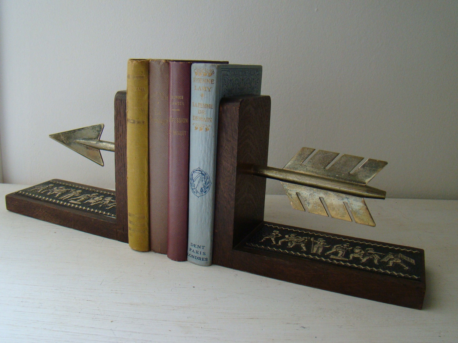 vintage arrow bookends