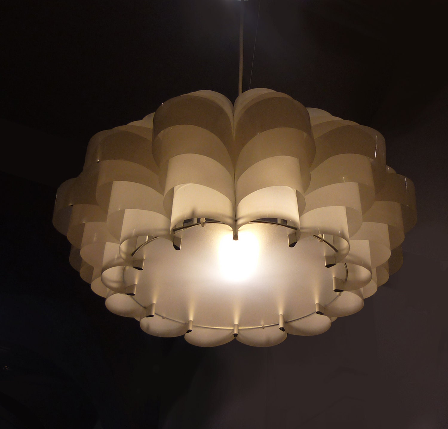 Daisy 24 (large) - Plastic Bottle Ceiling lampshade