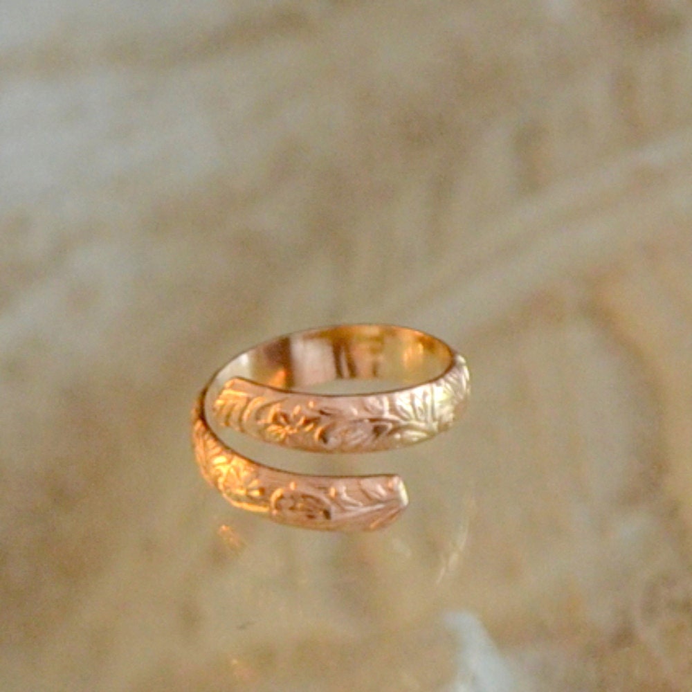 Adjustable ring 14K gold filled pattern wire Size 6 "Catalina"