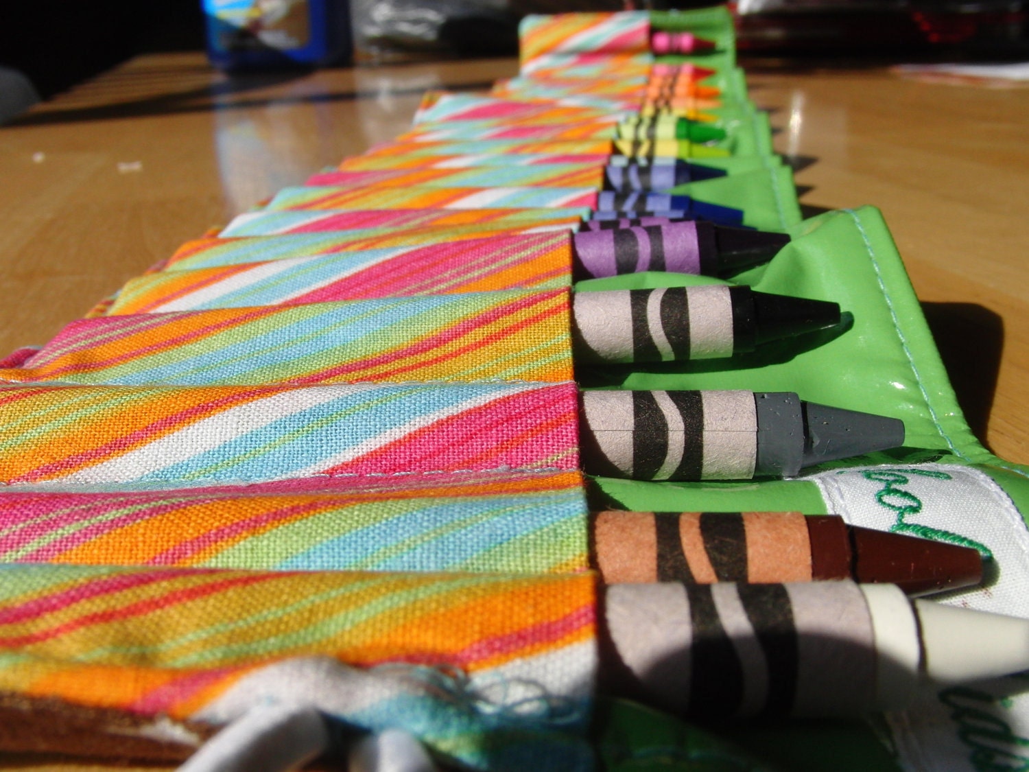 Crayon Roll - Girl - Turquoise, Brown, Pink - 24 Crayons - Crayon Holder