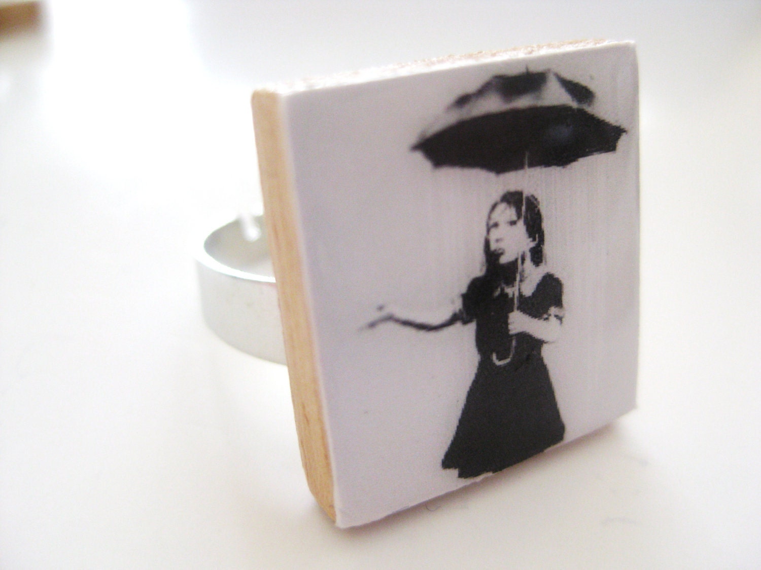 Banksy Street Art Style Ring - Girl with umbrella
