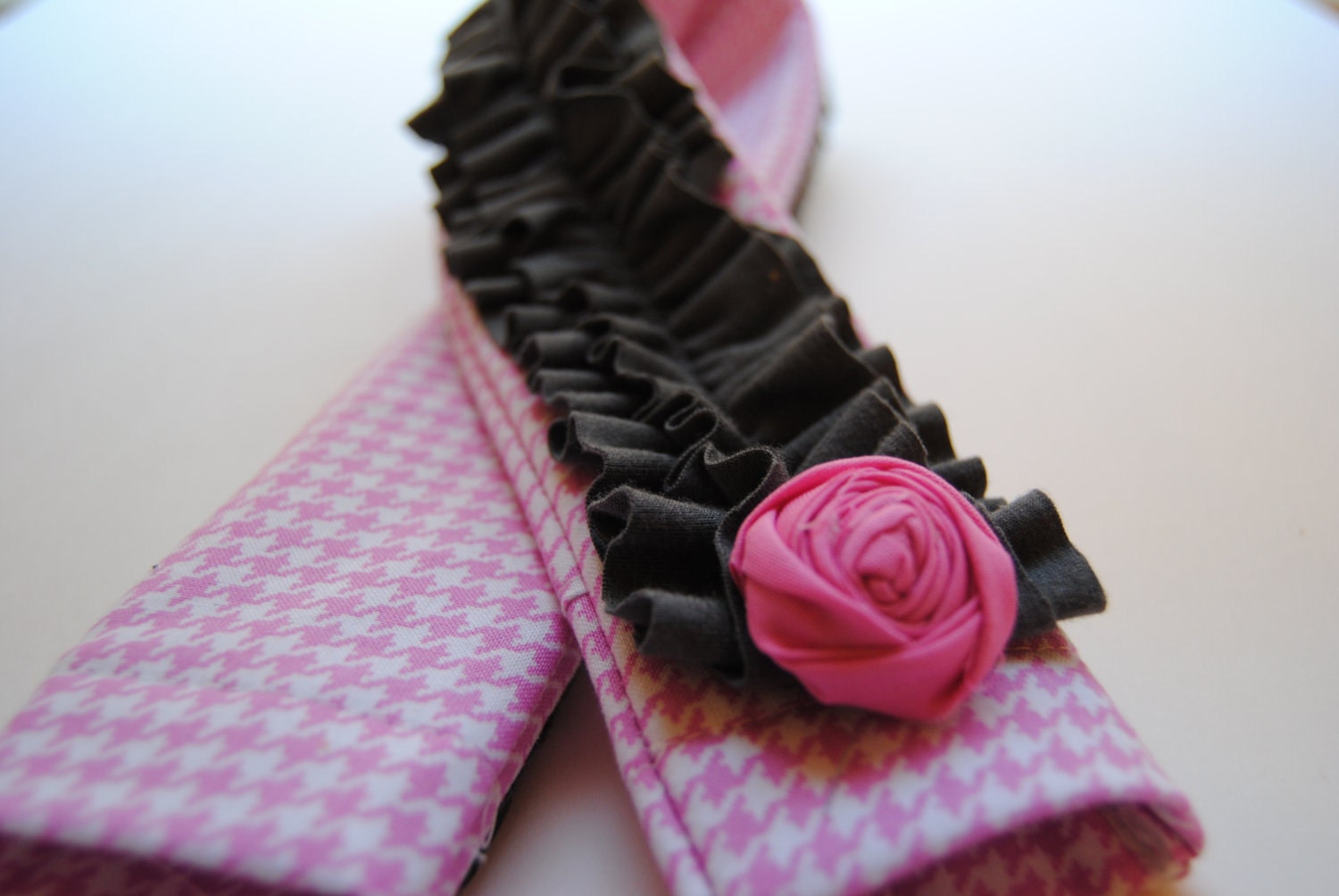 DSLR Ruffle Camera Strap Slip Cover- Pink and White Houndstooth with Grey Double Ruffle and Rosette Pin