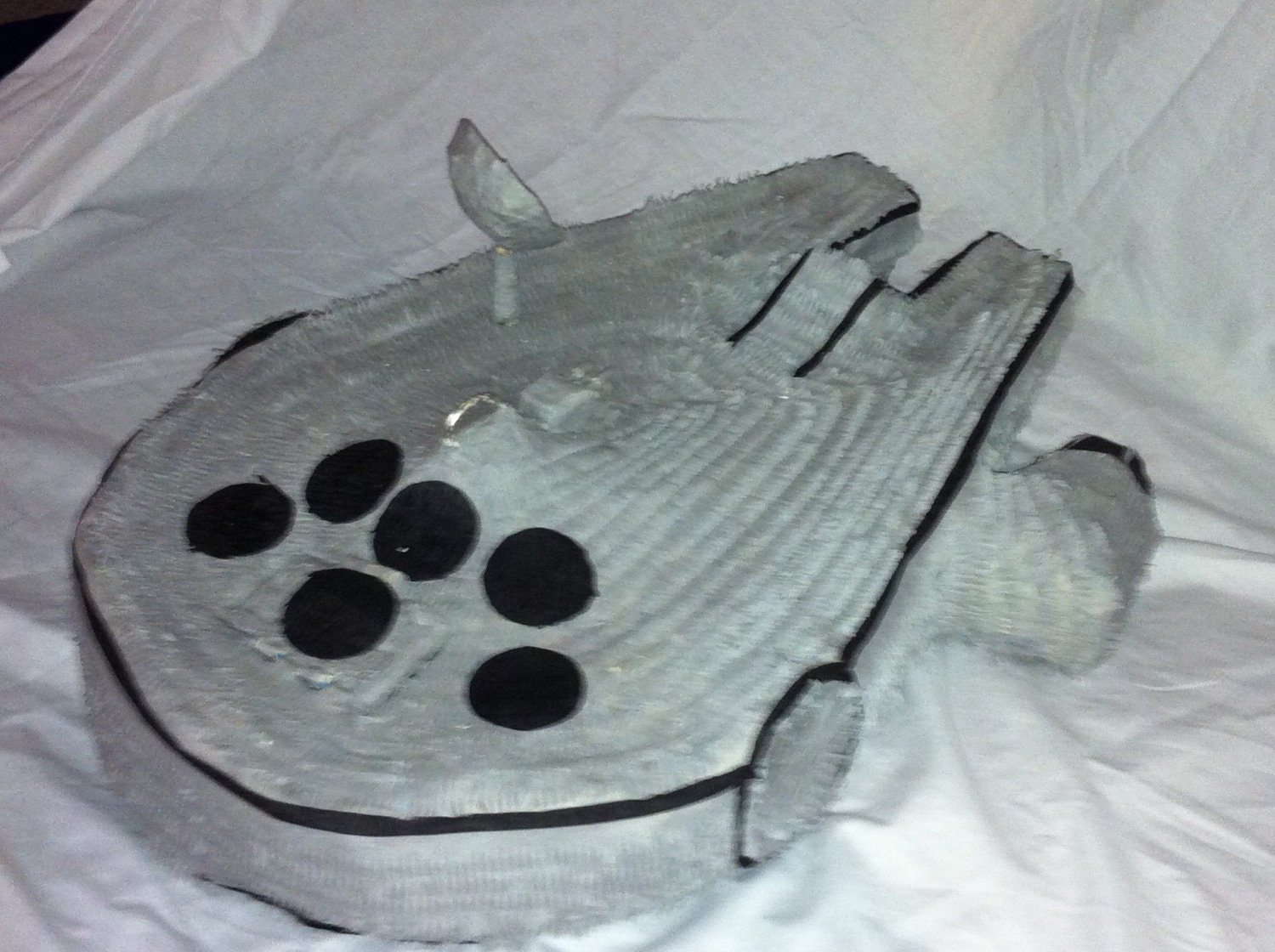 Millenium Falcon Pinata