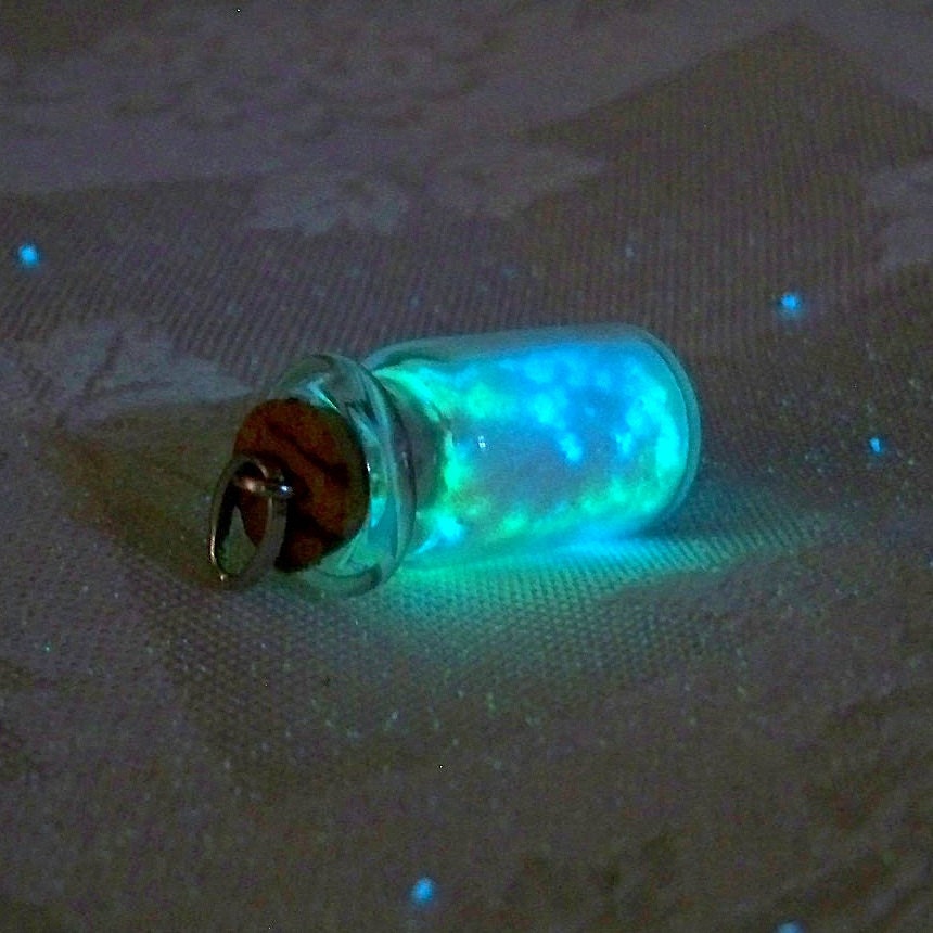Magic Glowing Sand - Glow in the Dark Miniature Glass Bottle w/ Cork Lid - Glow Sand Moves in Bottle
