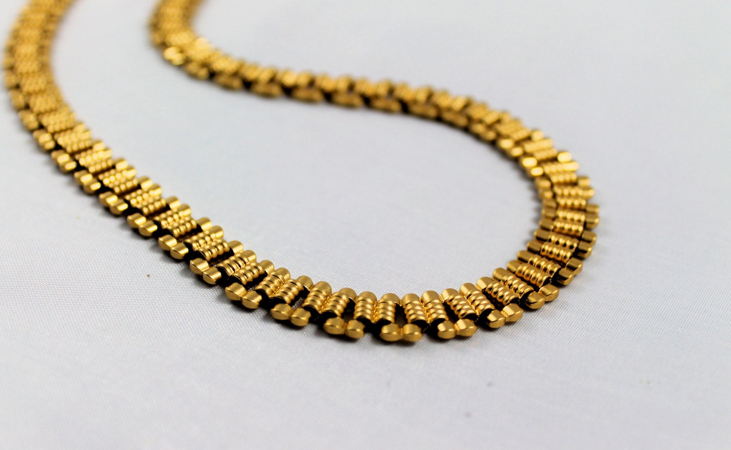 Vintage Monet chunky link necklace gold tone decorative links sleek unique necklace vintage high fashion