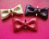 Spikey Glitter Bow