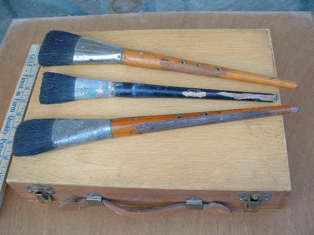 Vintage Artist Paint Brushes Extra Large with Natural Bristle