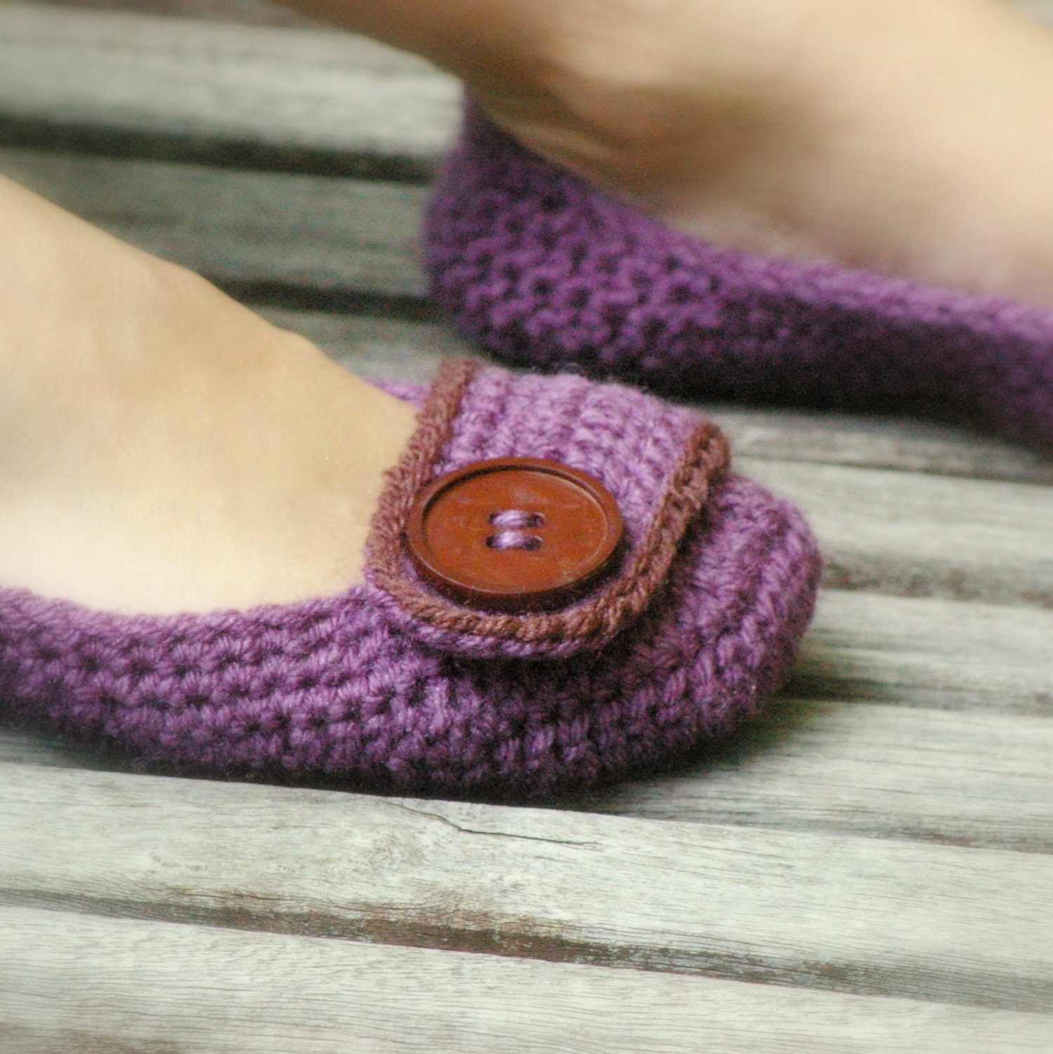 Violet Womens House Slipper PDF crochet pattern - six sizes included - Women's 5 - 10 - Pattern number 205 Instant Download