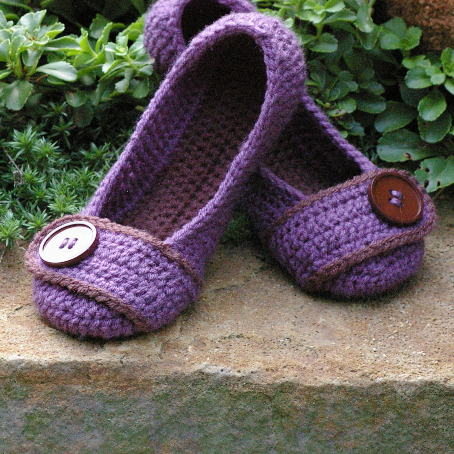 Violet Womens House Slipper PDF crochet pattern - six sizes included - Women's 5 - 10 - Pattern number 205 Instant Download