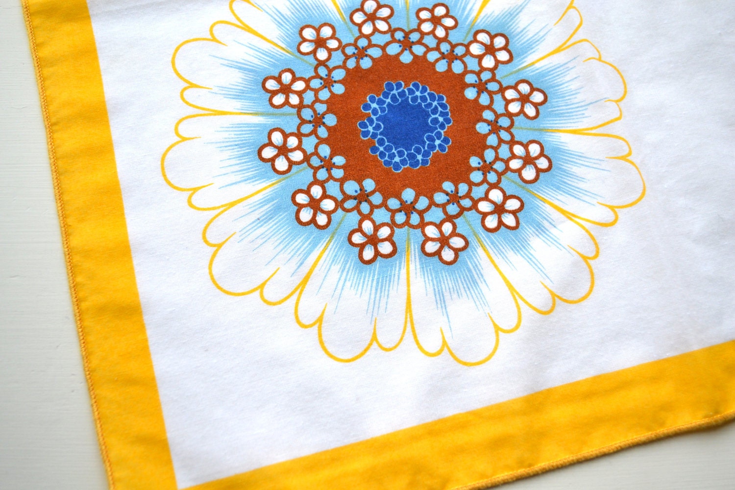 Vintage Cotton Napkins - Retro Kitchen - Printed Napkins - Flower Napkin Set