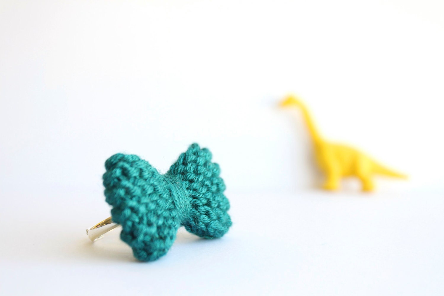 Bow ring knitted in turquoise, cerulean: READY TO SHIP