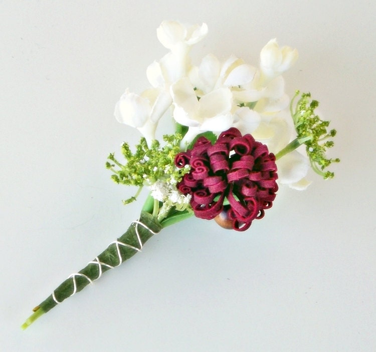 Men's Boutonniere in wine, white, and green