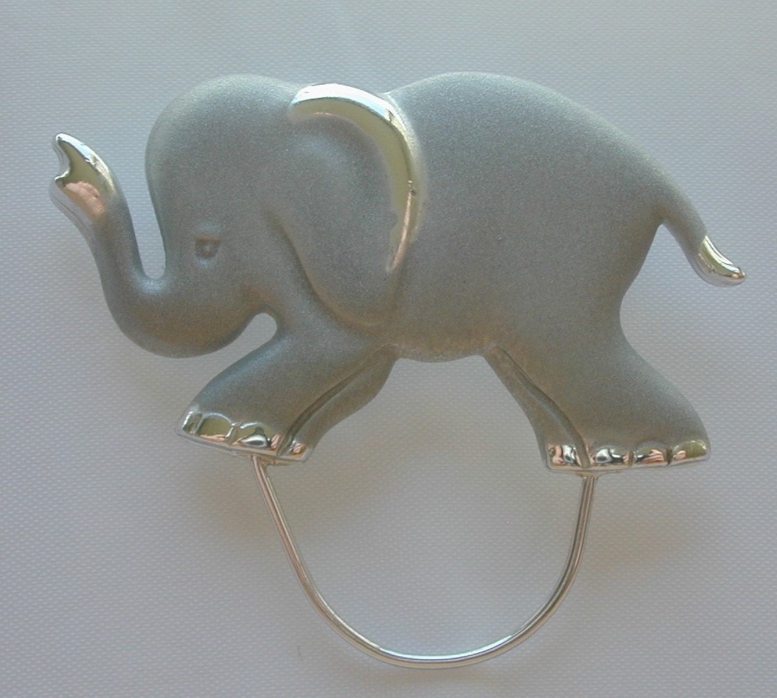 Grey Elephant Scarf Brooch Rhodium Vintage Pin Lucky Trunk