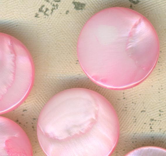 5 Vintage Pink Mother of Pearl Shell Buttons 9/16 Inch 14mm Self Shank