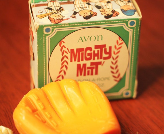Vintage Avon Mighty Mitt' Soap On A Rope PLAY BALL
