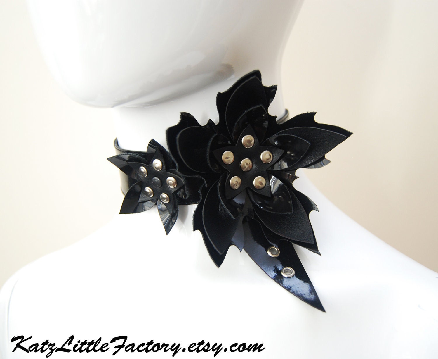 Matt and shiny black PVC choker with big Cyber Flowers gothic industrial collar with buckle