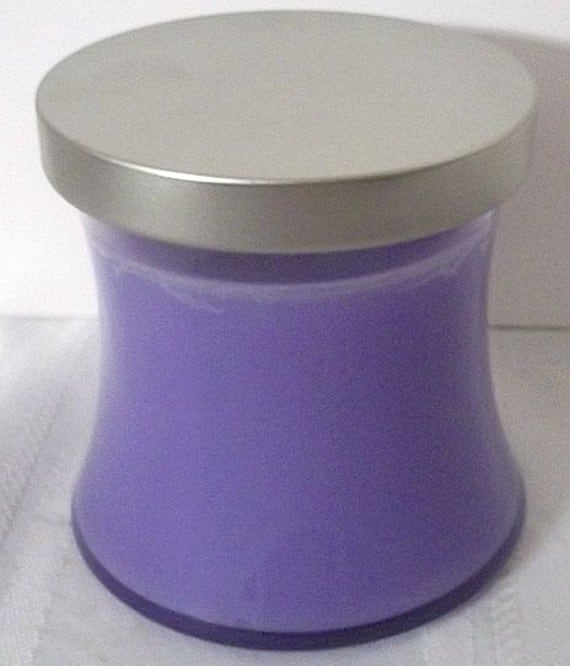 Lilac 12 oz. candle