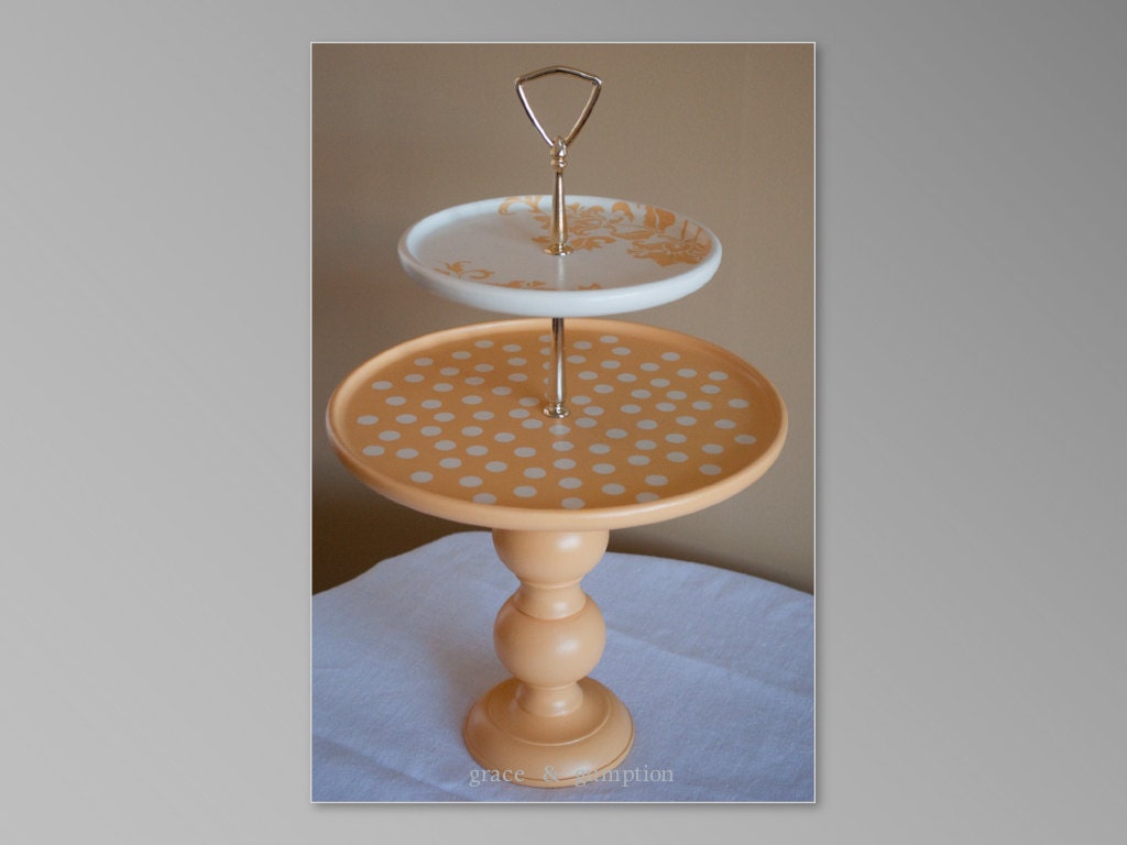Beautiful Vintage Yellow and White Damask Hand-Painted Serving Tray