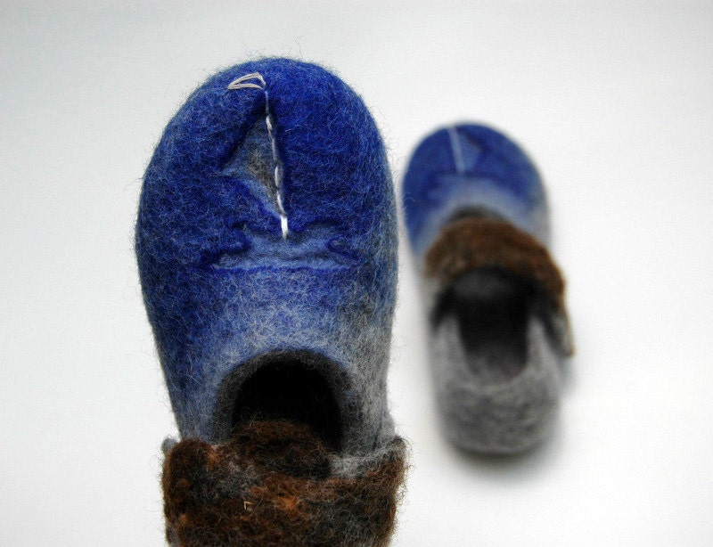 Felted slippers Boats. For a boy.